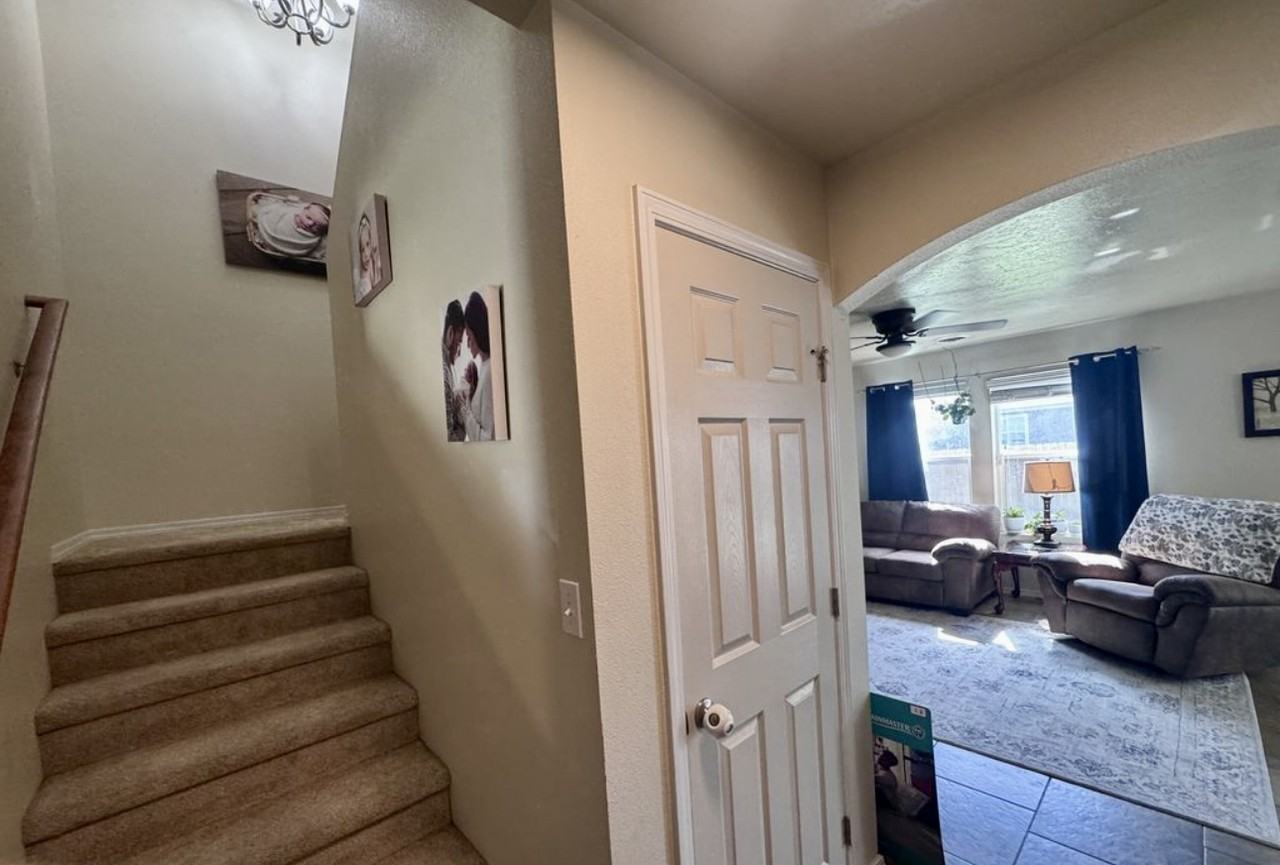 1131 Sw Independence #NA - Photo 4 of 30