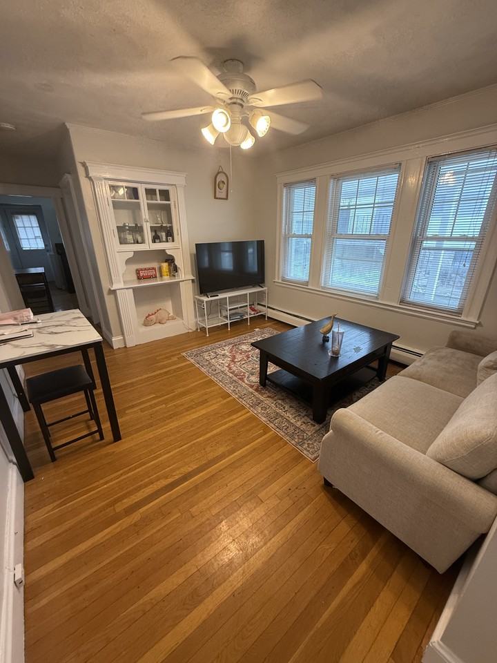 29 Chetwynd Rd #1 - Photo 5 of 14