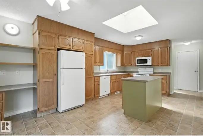 14 Leblanc Pl - Photo 7 of 15