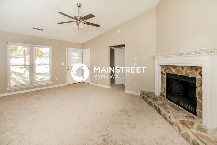 5980 Creekside Dr - Photo 2 of 15