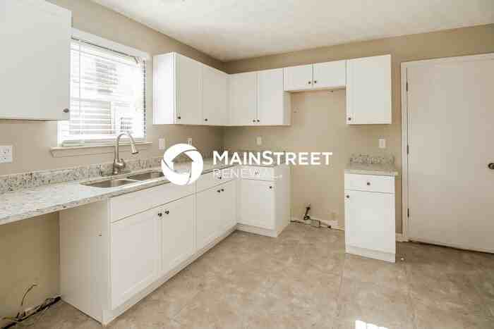 5980 Creekside Dr - Photo 7 of 15