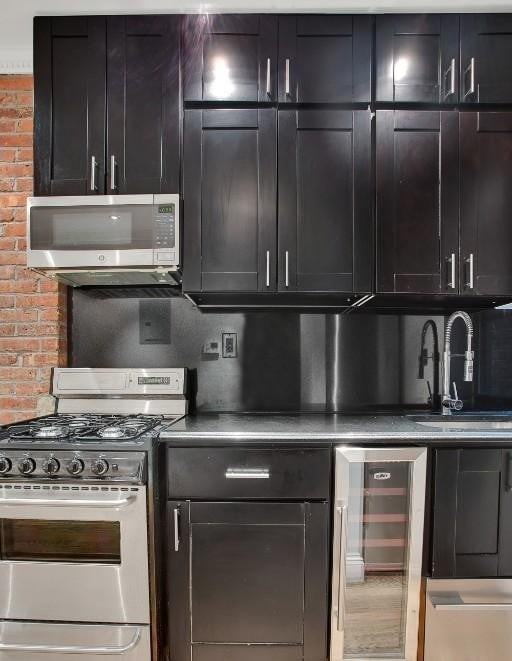436 W 52nd St #7C - Photo 7 of 9