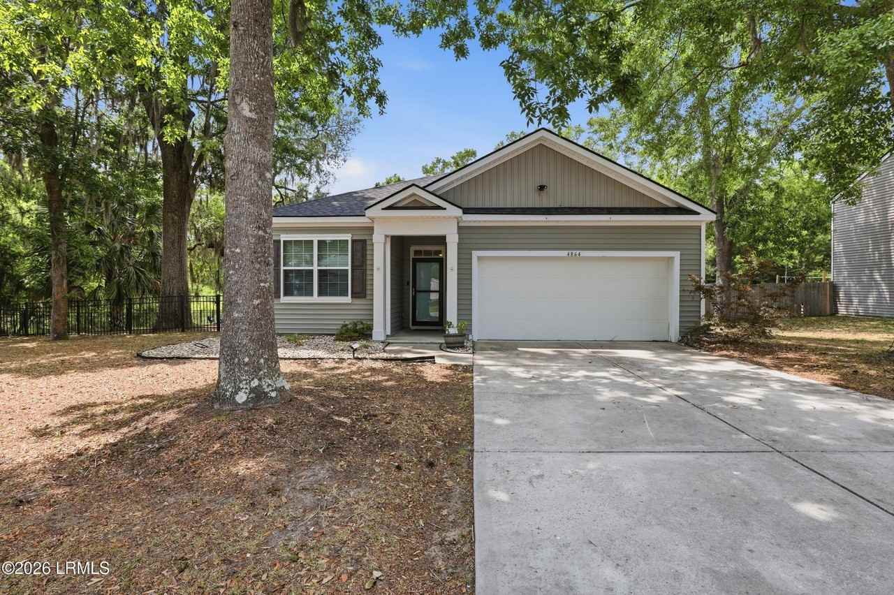 4864 Breeze Way - Photo 5 of 38