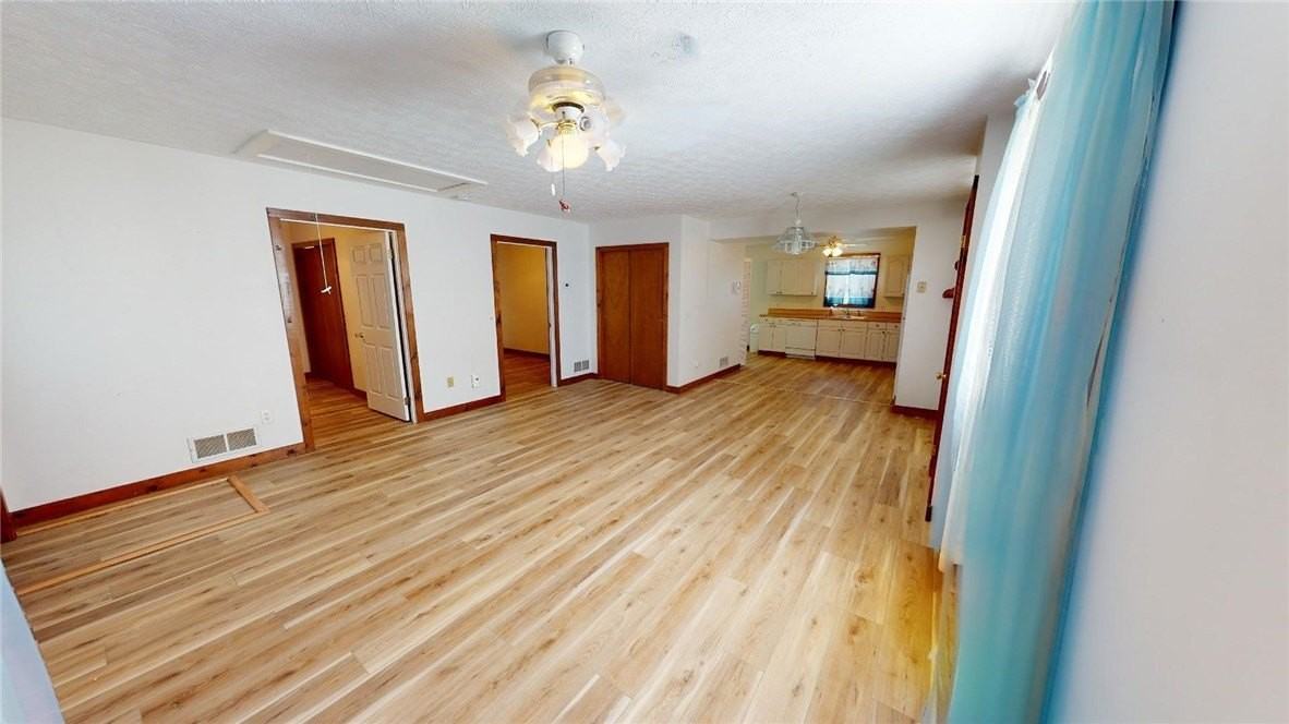 357 Lowden Point Rd - Photo 5 of 21