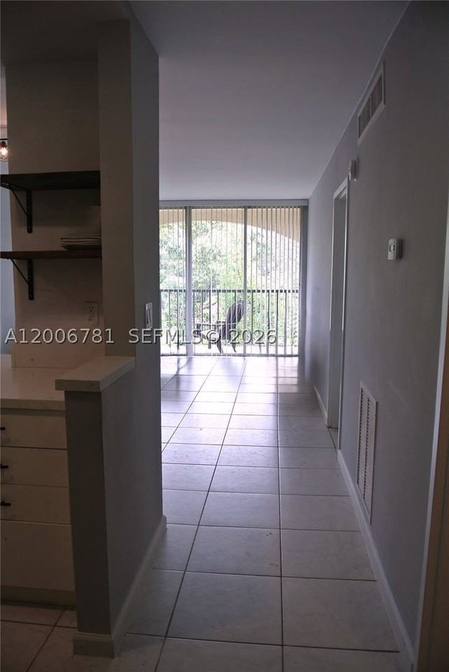 2160 Sw 16th Ave #417 - Photo 5 of 24