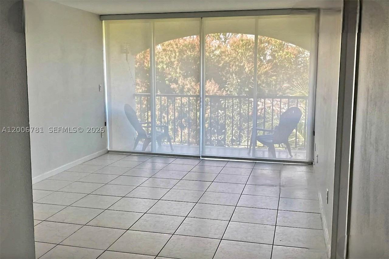 2160 Sw 16th Ave #417 - Photo 7 of 24
