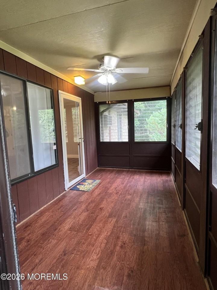 115 Amberly Dr #H - Photo 3 of 19