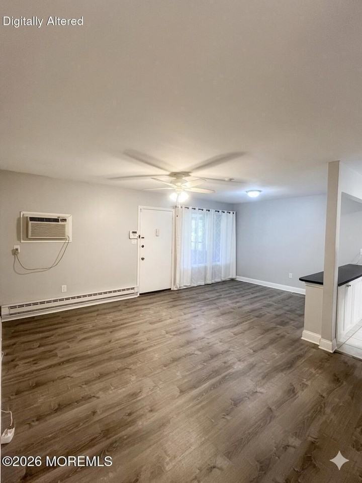 115 Amberly Dr #H - Photo 5 of 19