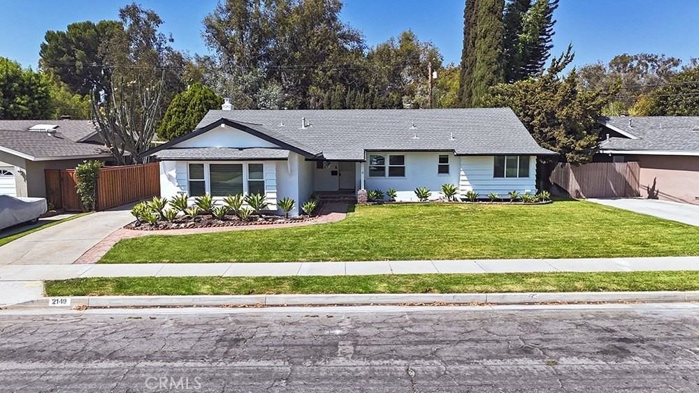 2149 Victoria Dr - Photo 2 of 45