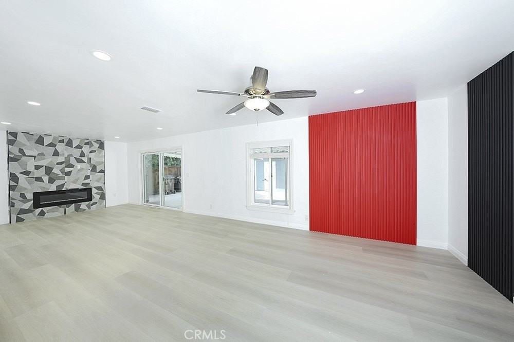 2149 Victoria Dr - Photo 5 of 45