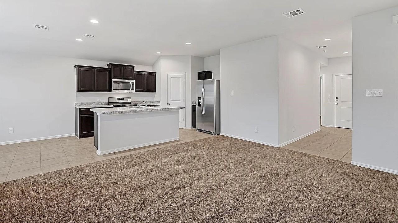 637 Cofer Way - Photo 3 of 11