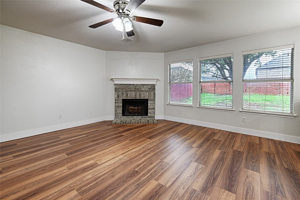 2629 Terrace Dr - Photo 4 of 22