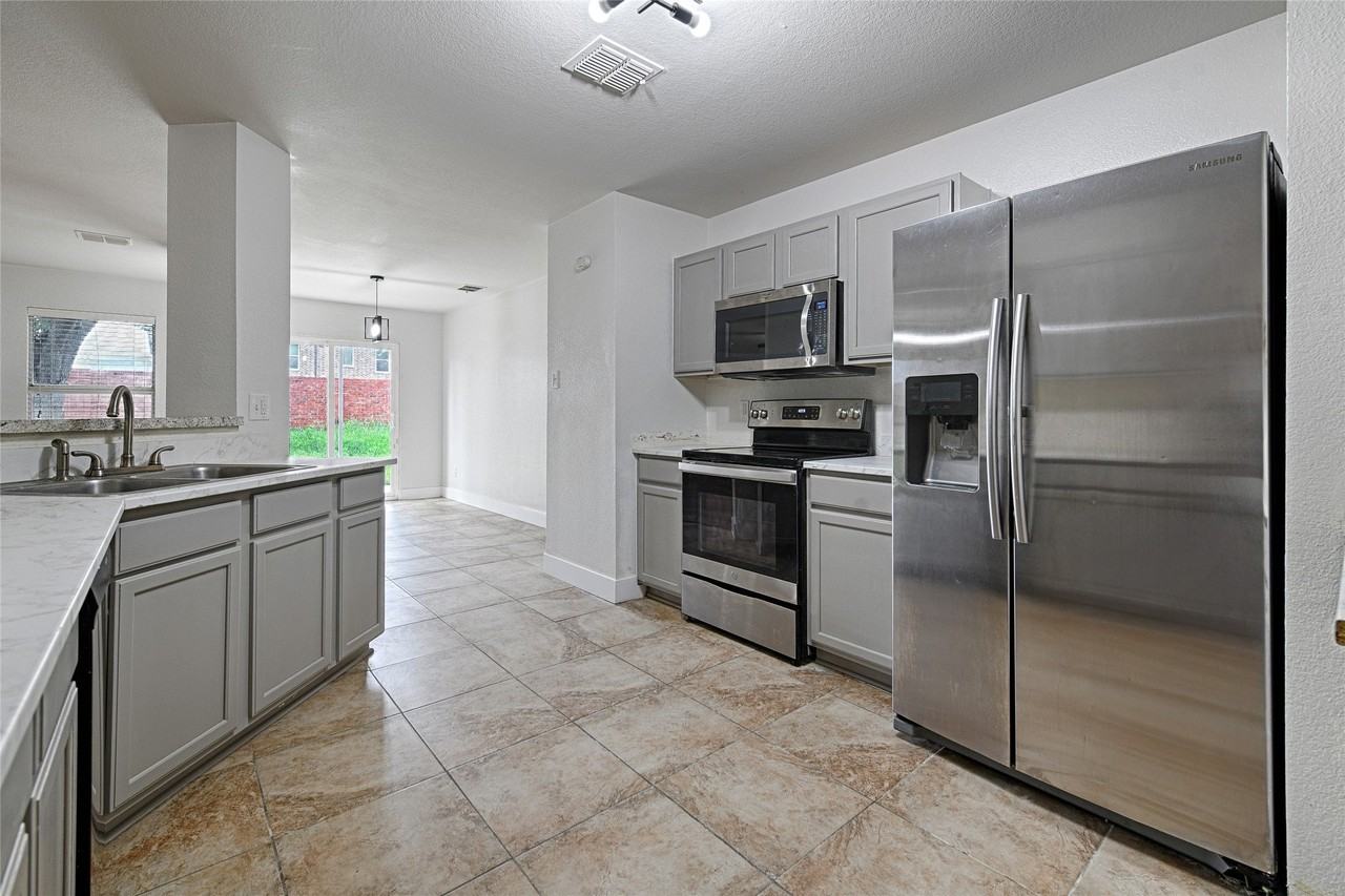 2629 Terrace Dr - Photo 5 of 22