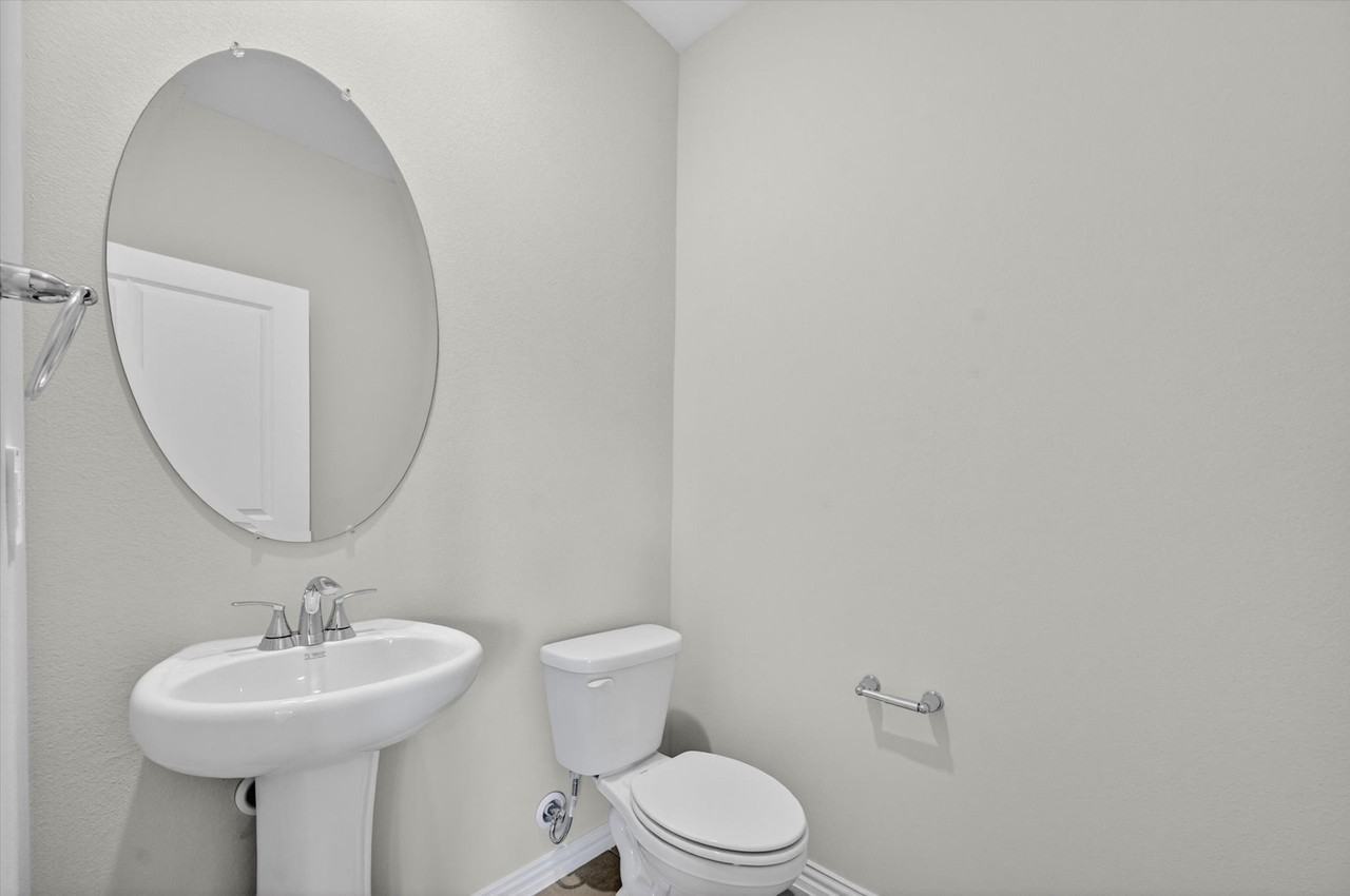 1402 Bridgestone Dr - Photo 7 of 33