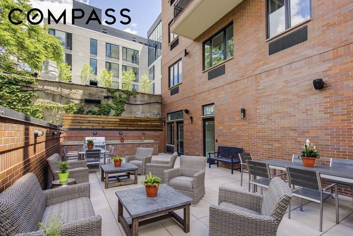 525 Myrtle Ave #204 - Photo 5 of 9