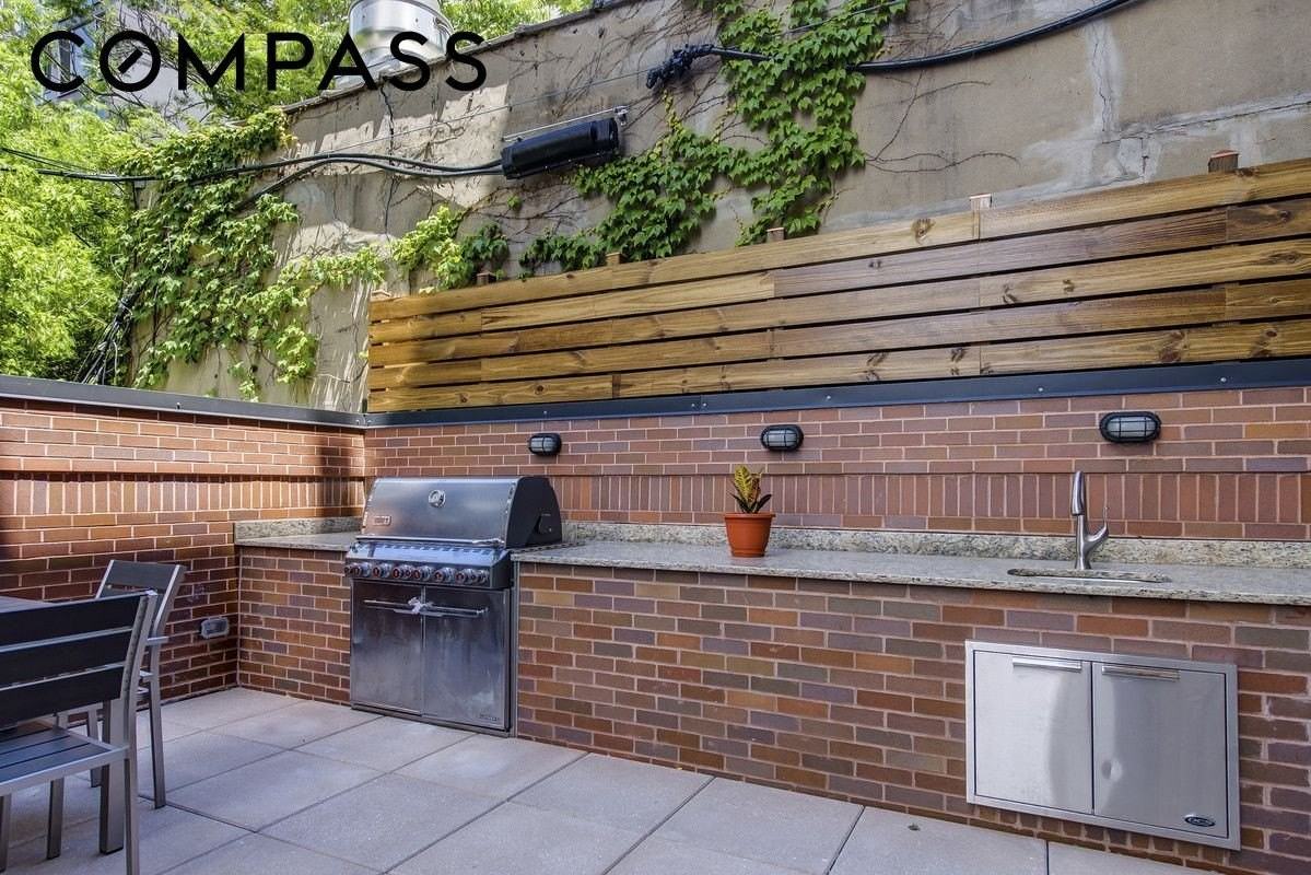 525 Myrtle Ave #204 - Photo 6 of 9
