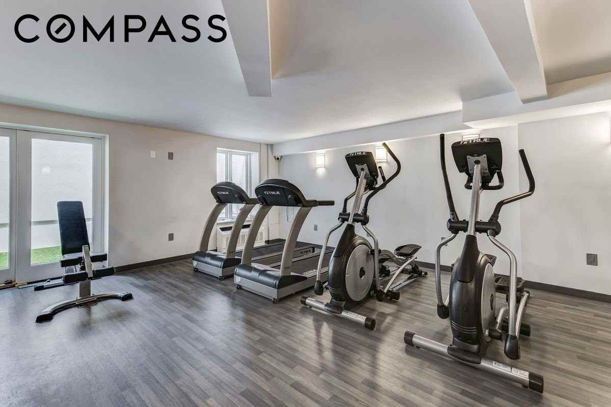 525 Myrtle Ave #204 - Photo 7 of 9
