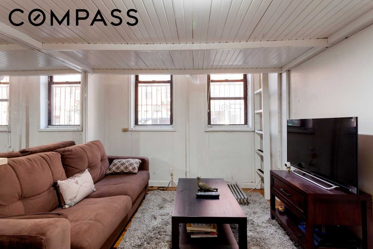 510 E 5th St #B - Photo 2 of 5