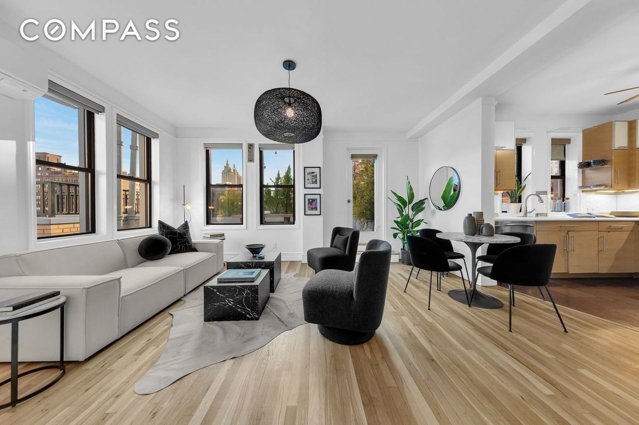 55 W 95th St #PH - Photo 2 of 11