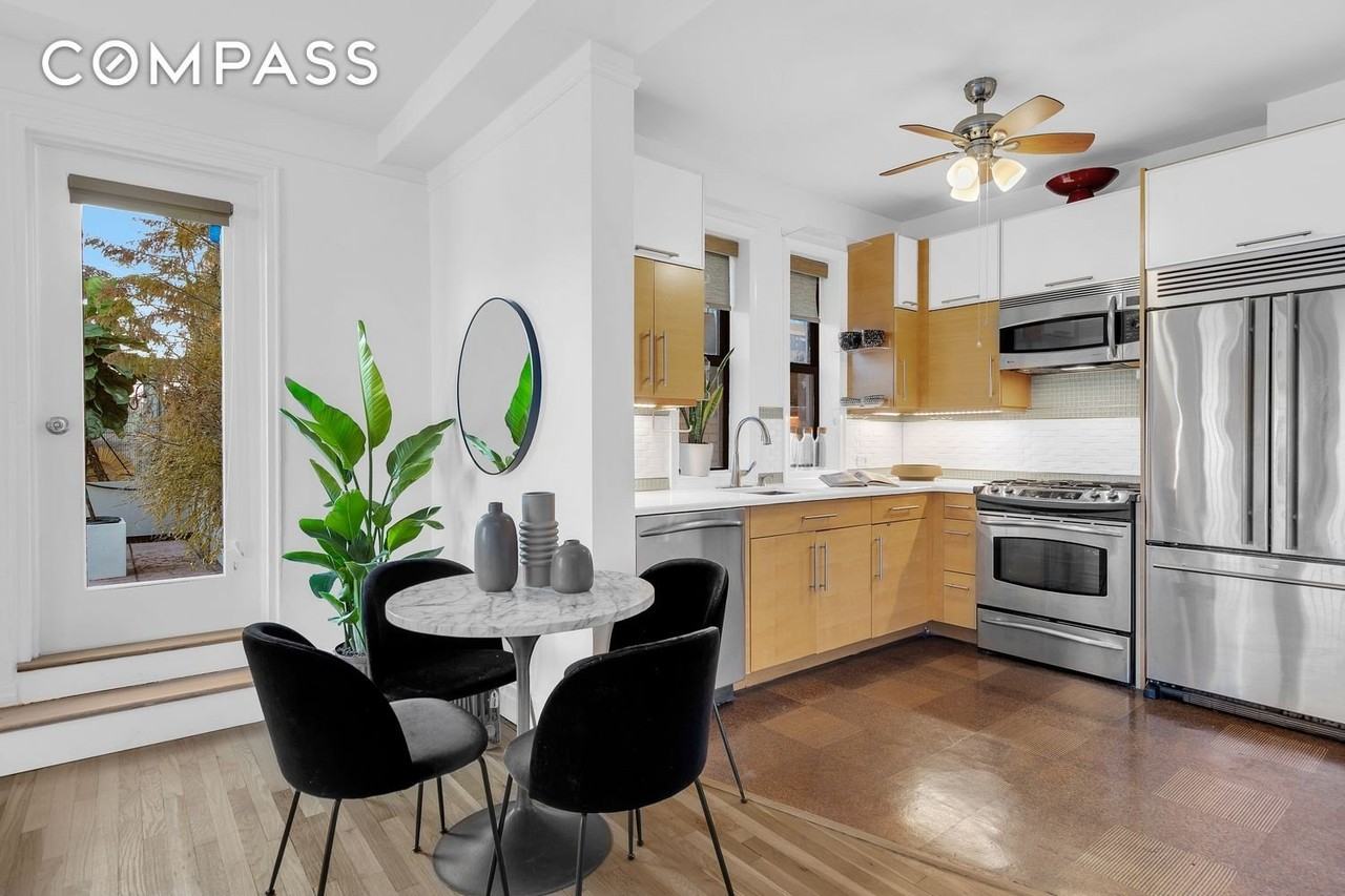 55 W 95th St #PH - Photo 4 of 11