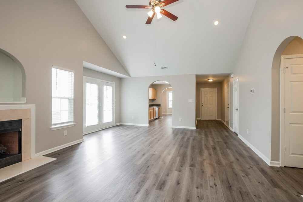 6423 Nevin Glen Dr - Photo 3 of 16