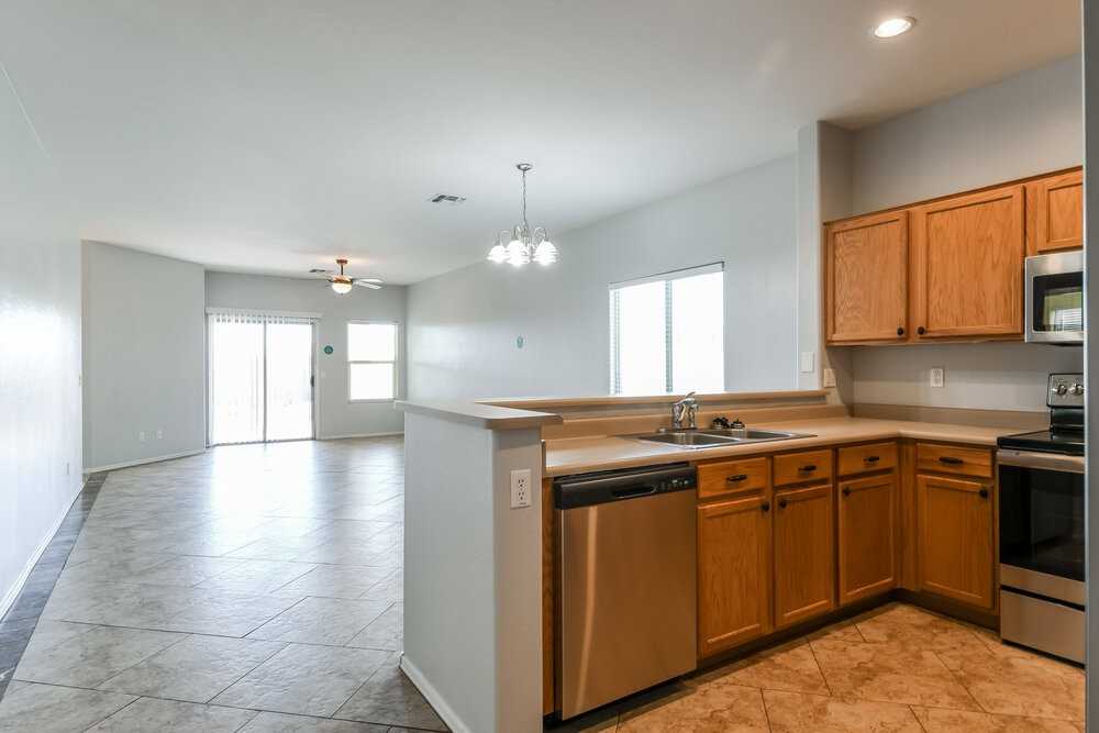 3761 W Eastman Ct - Photo 7 of 16