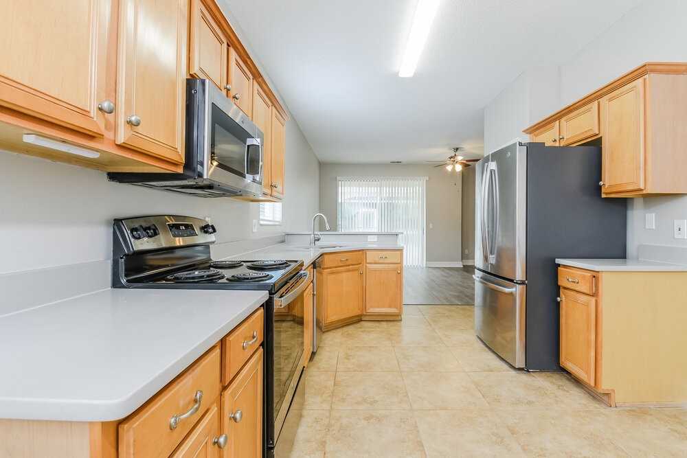 1046 Raining Meadows Ln - Photo 7 of 17