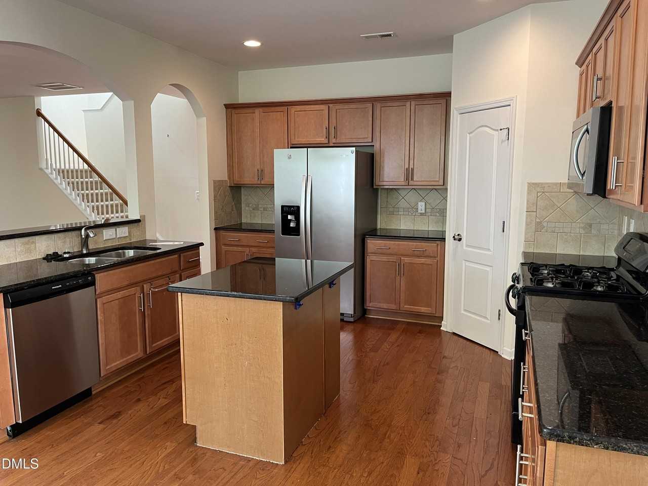 721 Sweet Laurel Ln - Photo 7 of 28