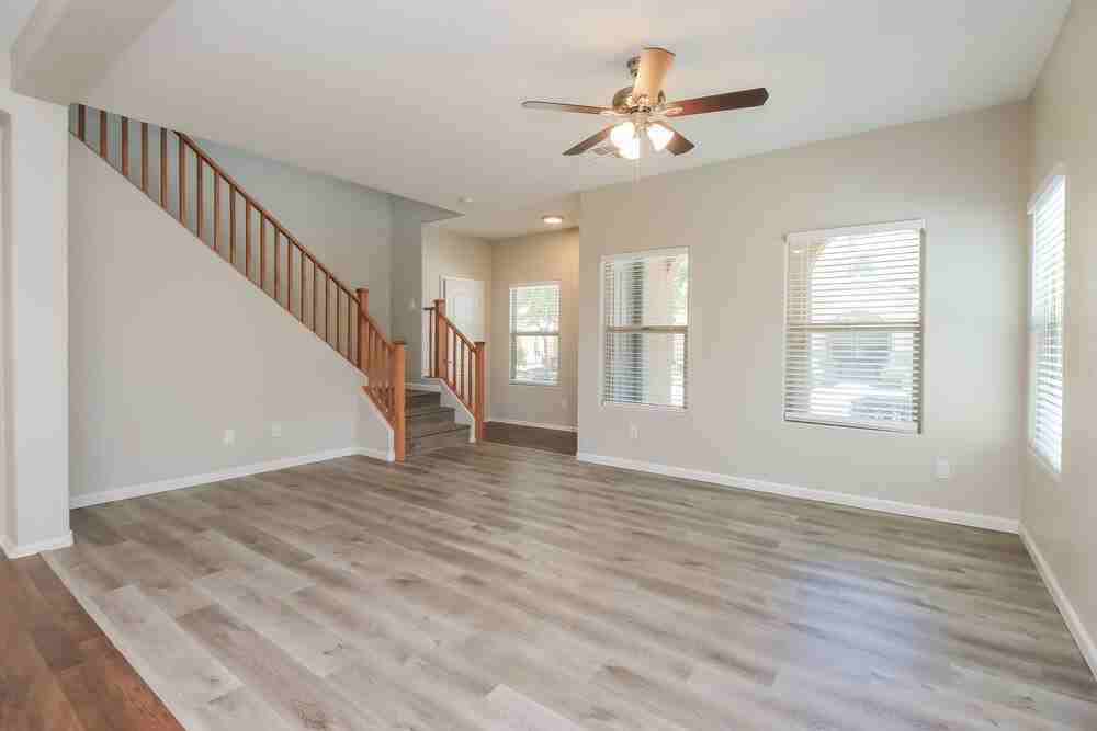 899 S Pheasant Dr - Photo 6 of 17