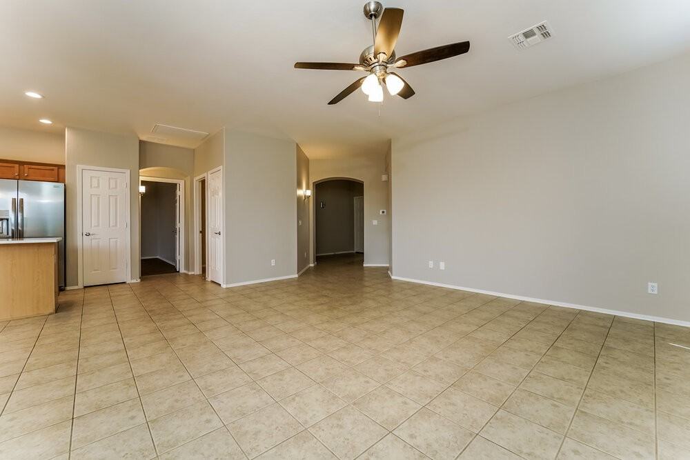 60639 E Eagle Heights Dr - Photo 4 of 16