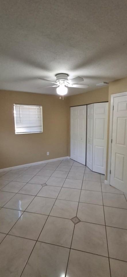 6251 Sw 41st St - Photo 4 of 13
