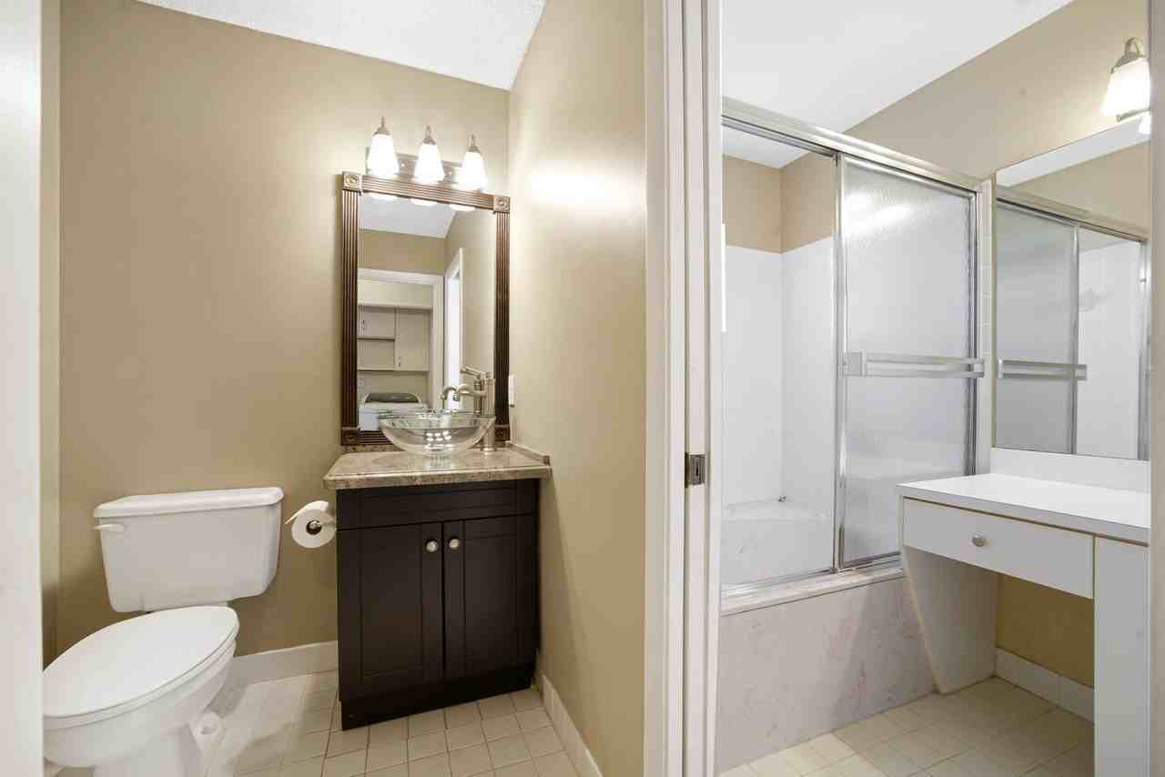 200 NW 75 Ter Terrace - Photo 7 of 9