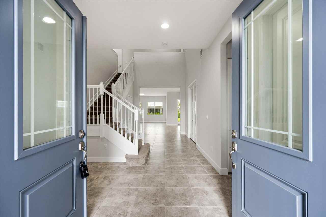 14971 Redcove Pl - Photo 3 of 50
