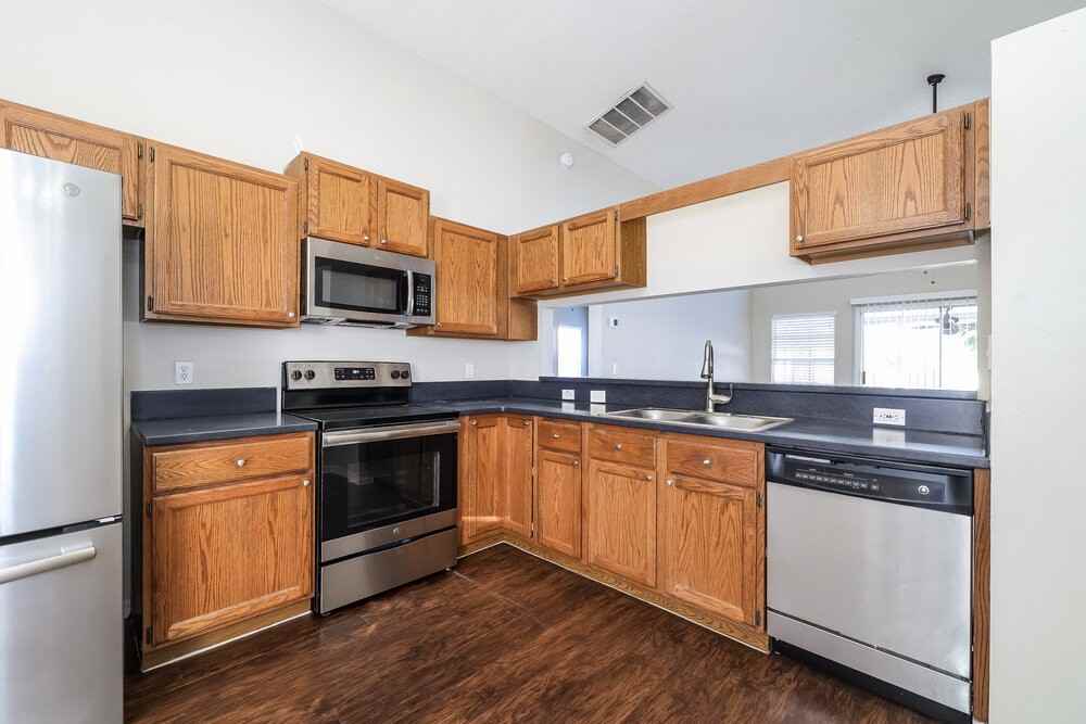 931 Rivecon Ave - Photo 6 of 16