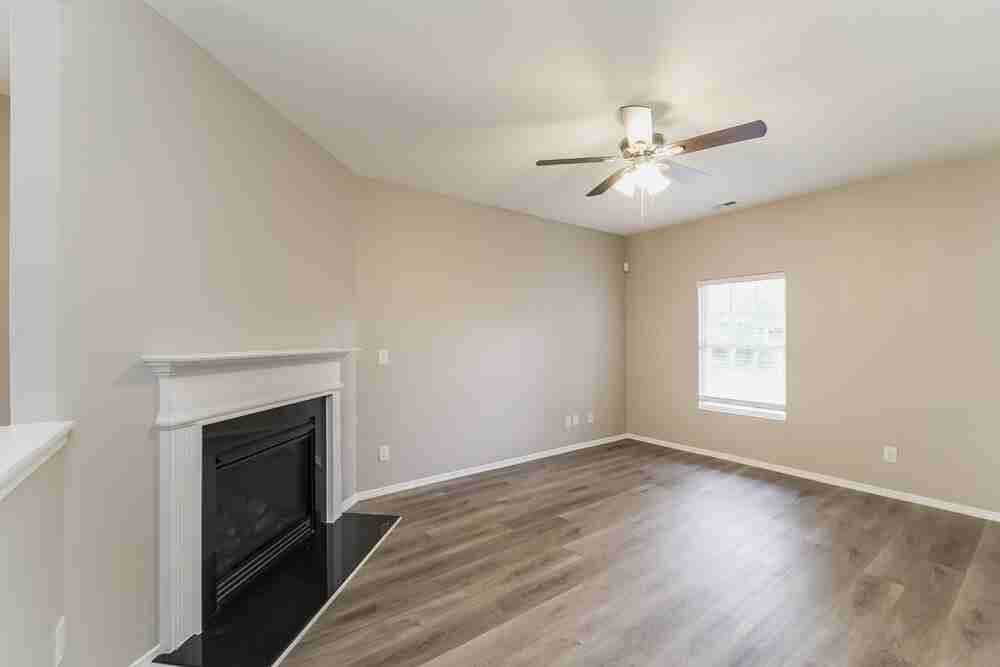 4522 Carnfeld Ln - Photo 6 of 17