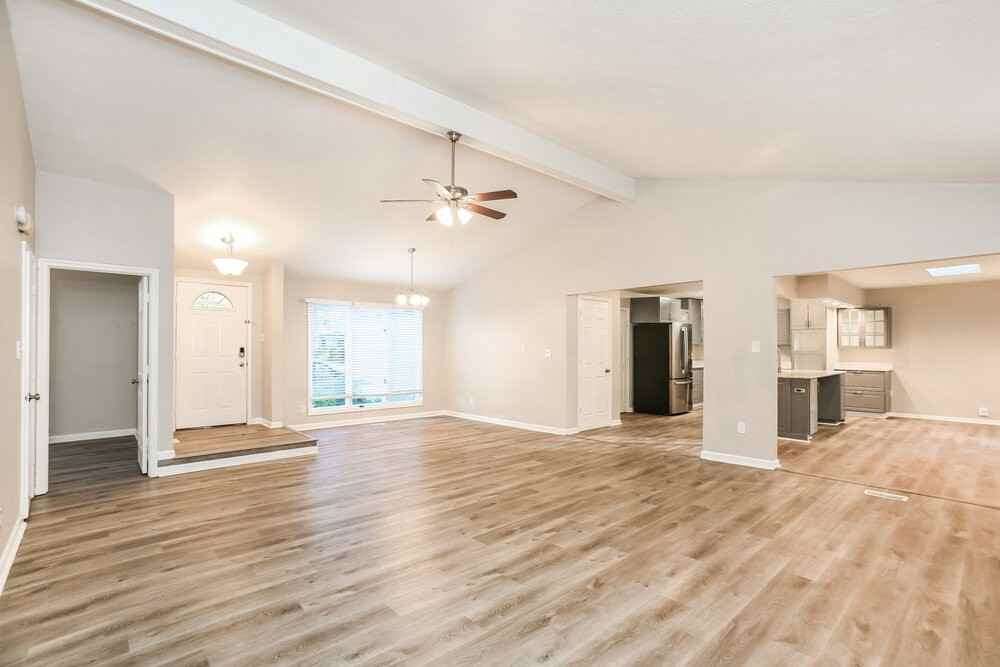 705 Firethorn Cir - Photo 4 of 16