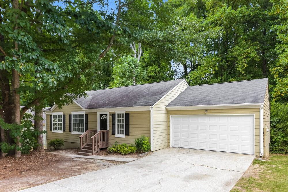 1343 Ling Dr - Photo 3 of 16