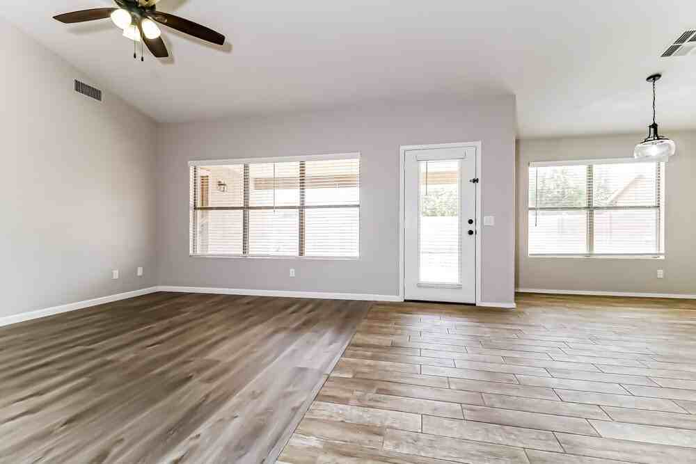 17205 N Chance Dr - Photo 3 of 16
