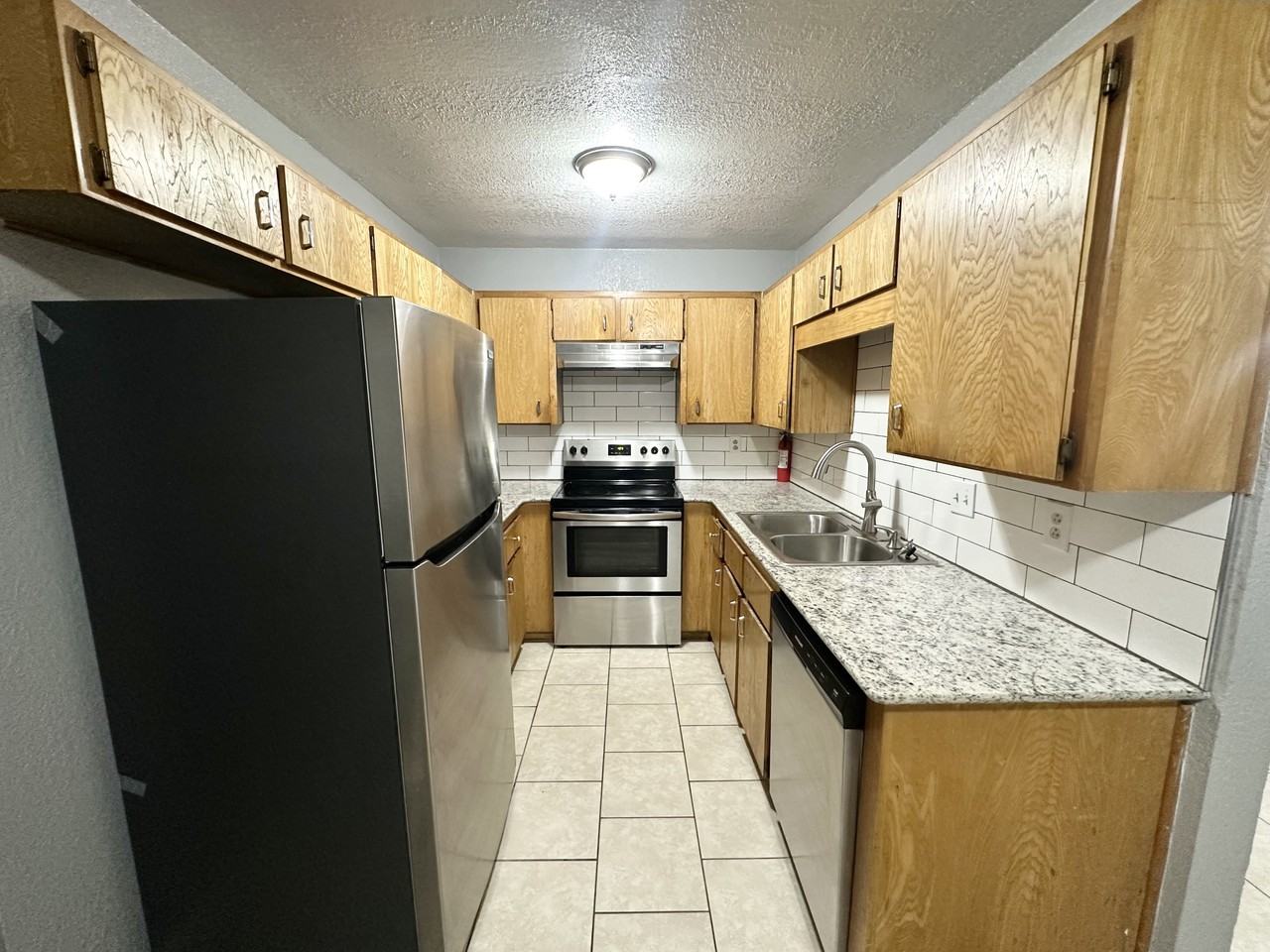 2107 Hinkle Ave #C - Photo 5 of 11