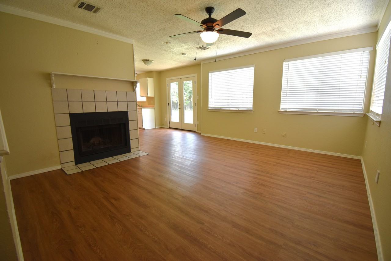604 Riley Cv - Photo 6 of 27