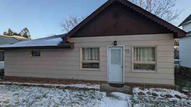 15921 W 3rd St - Photo 2 of 10