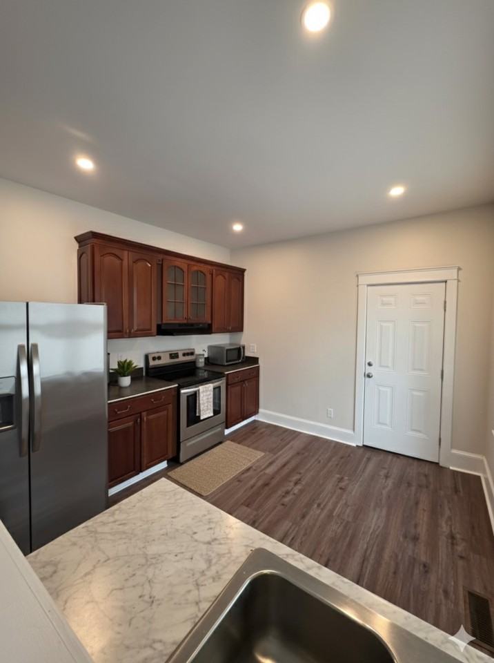 153 S Guerry St #A - Photo 2 of 6