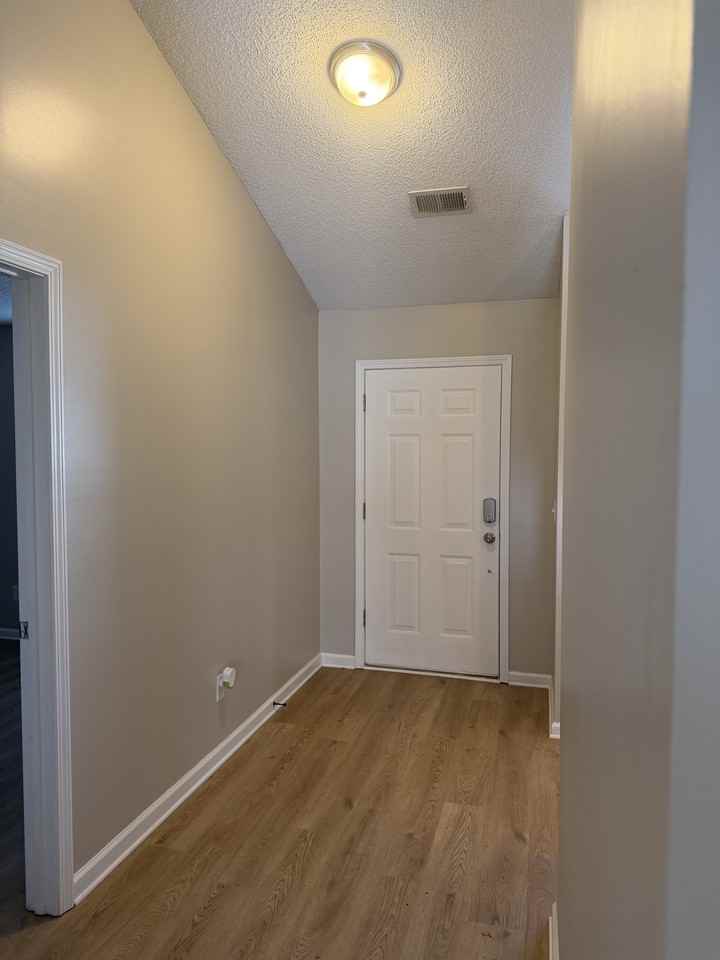 129 Crickhollow Cir - Photo 4 of 21