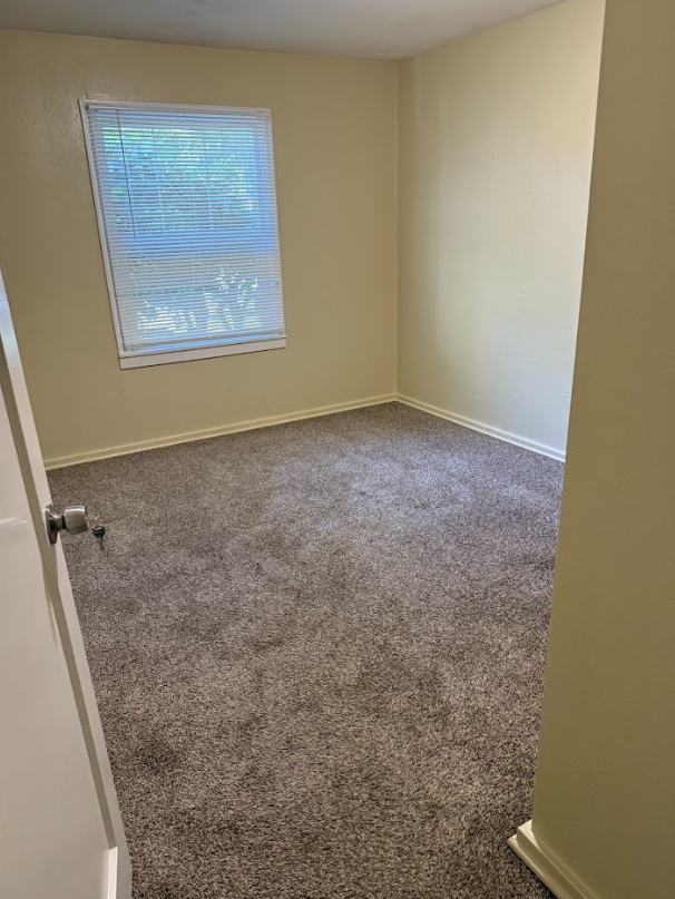515 N Meridian St - Photo 2 of 8