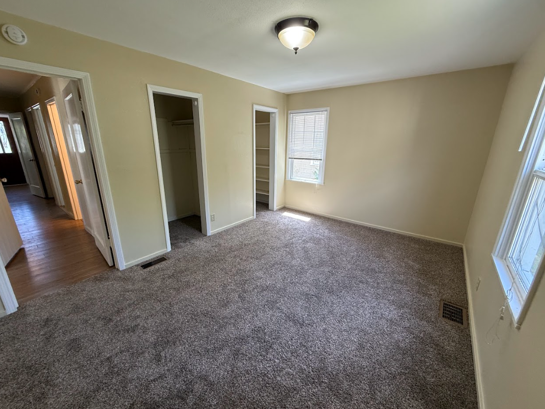 515 N Meridian St - Photo 3 of 8
