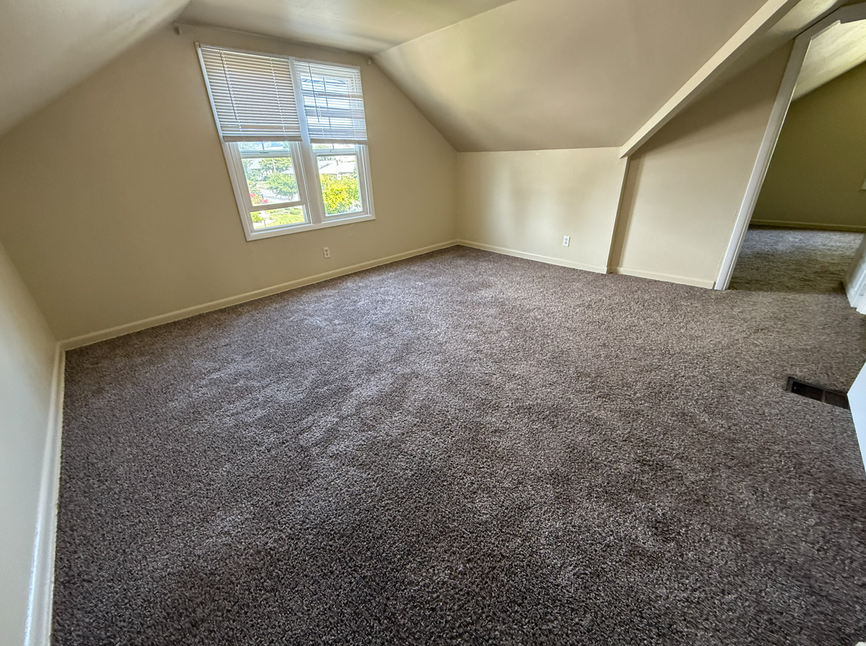 515 N Meridian St - Photo 7 of 8
