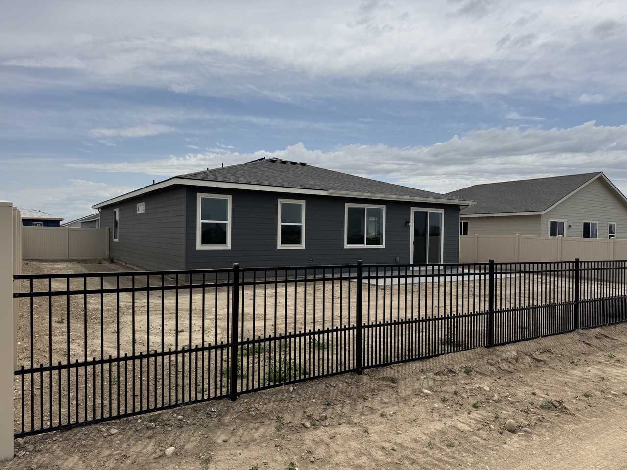 7656 E Bullhead St - Photo 3 of 19