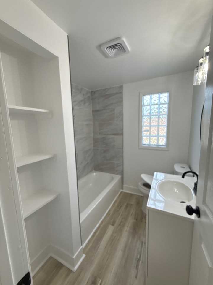 7209 Brookcrest Dr #1 - Photo 4 of 10
