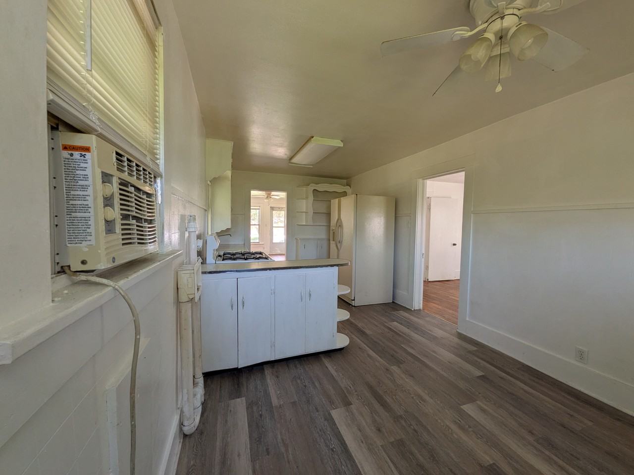 207 3rd Ave Nw - Photo 6 of 15
