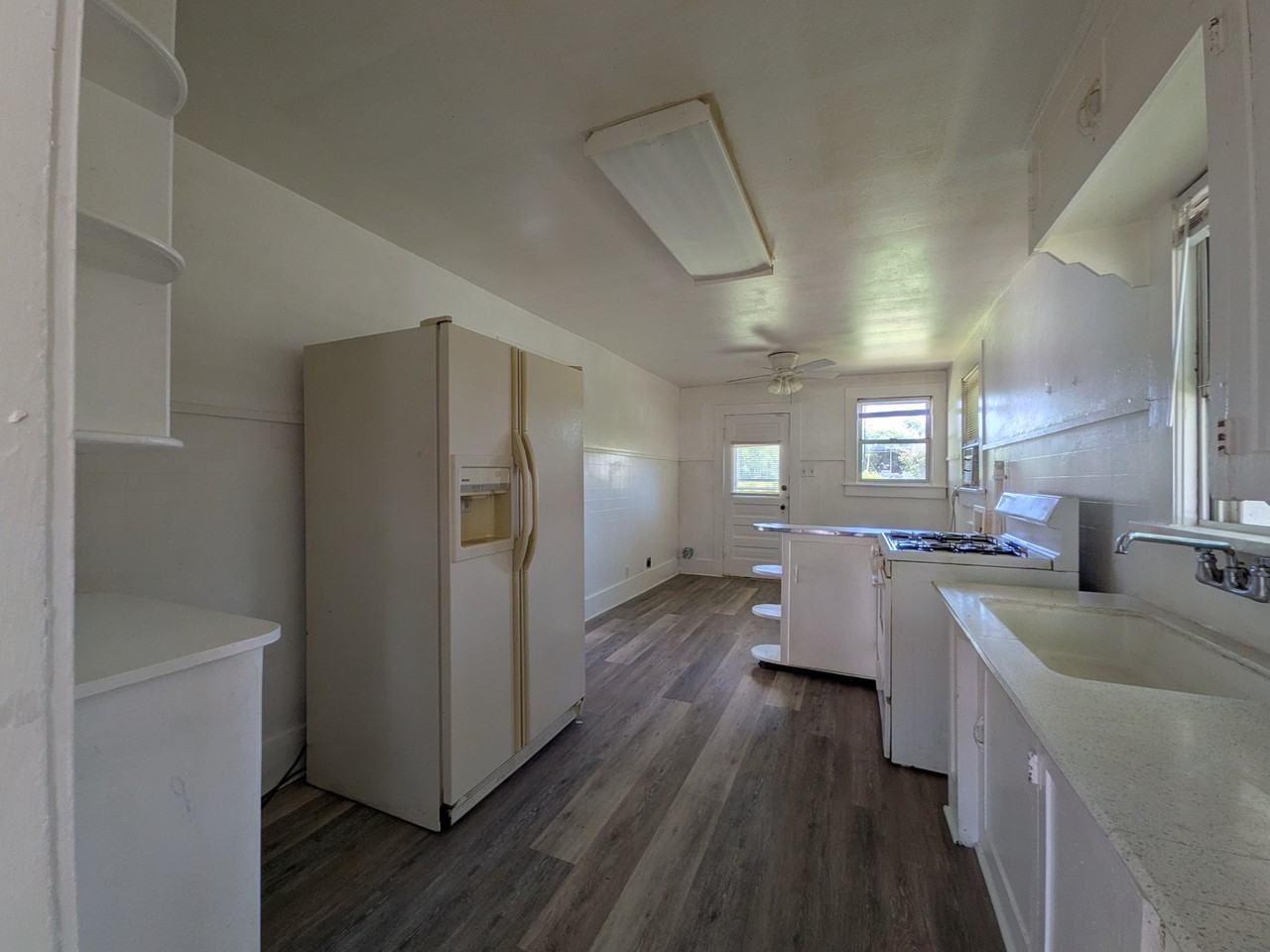 207 3rd Ave Nw - Photo 7 of 15
